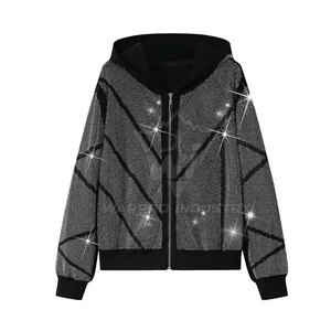 Proveedor Mayorista de Conjuntos Deportivos con Pedrería y Logotipo Personalizado, Dos Piezas, Detalles de Cristal, Ropa Casual de Lujo - Product Image 5