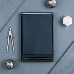 Carnet A5 Premium Multicolore avec Couverture en Cuir PU Bleu Marine Aurelux, Plaque Métallique, Stylo, Écriture au Bureau, Logo Personnalisé, Professionnel - Product Image 1