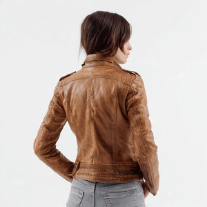 แจ็คเก็ตหนังคุณภาพพรีเมียม ดีไซน์หรูหราและเท่ห์สำหรับผู้หญิง - Product Image 4