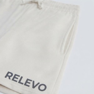 Shorts Bermuda Blancs Grande Taille pour Hommes, Couleur Unie, Taille Élastique, Style Décontracté, Logo Imprimé Côté Droit - Product Image 4