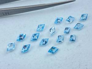 พลอยโทแพซสีฟ้า 8 เม็ด รูปทรงเหลี่ยมขนาด 6x4 มม. สำหรับทำเครื่องประดับ - Product Image 3