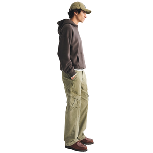 Sweat à capuche marron personnalisé pour homme, logo minimaliste sur la poitrine, streetwear haut de gamme, fabricant de vêtements OEM, fournisseur en gros - Product Image 6