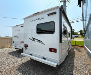 Autocaravanes de Luxe Confortables d'Occasion 2023 2024 2025 2026 T-H-O-R RV M-O-T-O-R C-O-A-C-H QUANTUM LC19 - Product Image 6