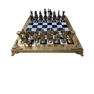 Juego de Ajedrez Artístico de Metal con Piezas Decorativas para un Moderno Juego de Mesa de Estrategia - Product Image 5