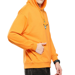 เสื้อฮู้ดผู้ชายสีส้ม พิมพ์ลายการ์ตูนมินเนี่ยน ทรงโอเวอร์ไซส์ สวมใส่สบายๆ สำหรับฤดูใบไม้ร่วง ผ้าฝ้าย 100% เฟรนช์เทอร์รี่ - Product Image 2
