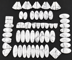 Pierre précieuse Howlite blanche naturelle polie, paire de cabochons, pierres lâches calibrées à taille mixte pour la fabrication de boucles d'oreilles - Product Image 3