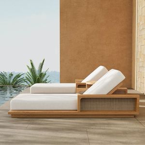 Tumbona Moderna de Madera de Teca con Cojines de Espuma, Silla Reclinable para Exteriores Junto a la Piscina, Diseño Contemporáneo - Product Image 1