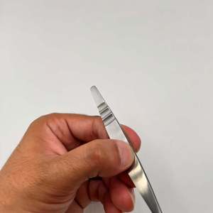 Pinza de acero inoxidable curvada para pestañas, herramienta de extensión de pestañas con punta curva, logotipo personalizado, agarre perfecto - Product Image 4