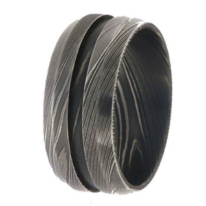 Anillo de Acero de Damasco Grabado Personalizado para Hombre, Patrón Único de Grano de Madera Oscura, Anillo de Boda Pesado, Proveedor - Product Image 5