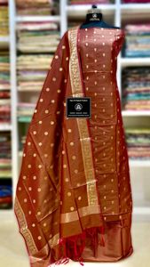 Tela de Seda Estampada Premium para Trajes de Mujer, Ropa Tradicional India Elegante para Boutiques, Minoristas y Exportadores - Product Image 2