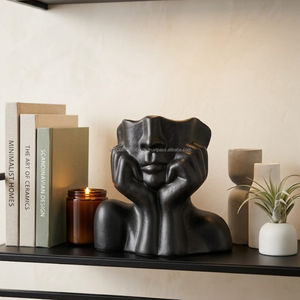 AG Elements - Jarrón Decorativo de Cerámica Negra Abstracta Moderna, Macetero con Forma de Cabeza Escultural, Hecho a Mano, Ecológico, Brillante, para Bodas - Product Image 3