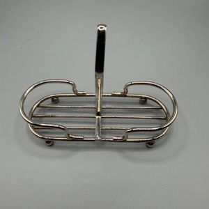 Ensemble décoratif de salière et poivrière en métal argenté, design cygne, de qualité supérieure, pour la maison, la salle à manger et la décoration de table, provenant d'Inde. - Product Image 5