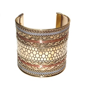 กำไลข้อมือทองเหลืองแบบคลาสสิก – กำไลทองสไตล์โบฮีเมียนแอฟริกัน ดีไซน์ลายสลักแบบชนเผ่า โดดเด่นสะดุดตา เครื่องประดับแฟชั่นขายส่ง - Product Image 2