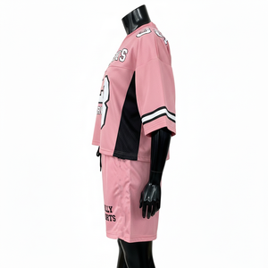 Ensemble short et maillot de football pour femmes, qualité supérieure, polyester, panneaux latéraux rose et noir, logo personnalisé, ensembles pour femmes 100% coton - Product Image 3