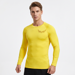 T-shirt ajusté unisexe jaune à manches longues et col rond, anti-humidité, en polyester uni pour adultes, idéal pour l'été - Product Image 4