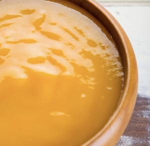 Purée de mangue surgelée, matière première pour la préparation de yaourts et la garniture de pâtisseries, offrant une saveur vibrante, provenant du Vietnam. - Product Image 2