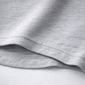 เสื้อยืดผู้ชายทรงบ็อกซี่ผ้าคอตตอนหนา 250gsm พิมพ์ลายกราฟิก พร้อมปักโลโก้ตามสั่งจากผู้ผลิต Tech Pack - Product Image 5