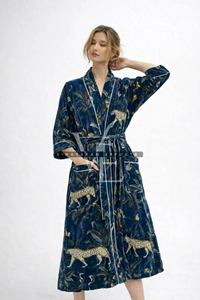 Kimono de terciopelo hecho a mano con estampado botánico de vida silvestre, largo, informal, de verano, estilo bohemio, tipo abrigo. - Product Image 4