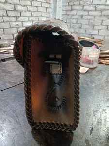 Sac à bandoulière vintage en cuir véritable de vachette, artisanal, résistant à l'eau, avec bouton, motif floral sculpté, style western - Product Image 3