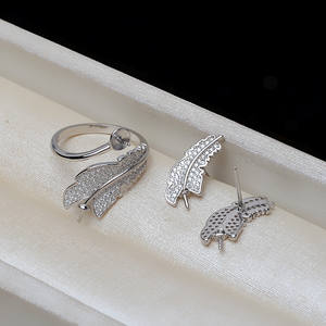 Ensemble d'accessoires DIY pour femmes, pendentif en argent S925 en forme de plume, anneau d'oreille, perle de cheveux vide 5-6-7, support vide 3259, bijoux de mode pour le cou - Product Image 3