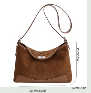 กระเป๋าถือหนังวัวแท้แบบสั่งทำจากโรงงาน ทนทาน เรียบง่าย ใช้สะพายไหล่สำหรับผู้หญิง ใช้ได้ทุกวัน - Product Image 3