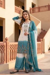Ensemble de costume ethnique de luxe en georgette avec broderie bicolore, paillettes et dupatta assorti - Product Image 3