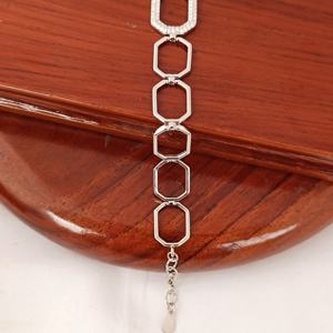 สร้อยข้อมือเงินแท้ 925 รูปทรงหกเหลี่ยมประดับเพชรแบบไมโครเพฟ ดีไซน์ทันสมัยสำหรับผู้หญิงใส่ไปงานปาร์ตี้ - Product Image 2