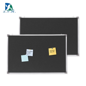 Tablero de anuncios de tela de terciopelo negro con marco de aluminio de 45x60 cm, logotipo personalizado - Product Image 1