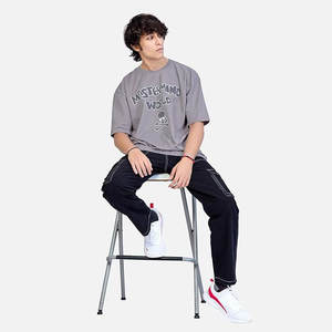 Fabricante de ropa para hombre, ropa de calle Gráfica Impresa personalizada, camiseta para hombre, Camiseta de algodón de gran tamaño con hombros caídos para hombre - Product Image 3