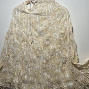 กระโปรงผ้าฝ้าย 100% สีเบจสำหรับผู้หญิงคุณภาพมาตรฐานที่สวยงาม – กระโปรงผ้าพิมพ์ลายดอกไม้แบบแฮนด์บล็อกที่หรูหรา - Product Image 3