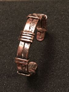 AUREVIA CRAFTS Pulsera Budista Clásica Vintage de Cobre Unisex Ecológica y Moderna con Diseño de Cuerda Trenzada y Brazalete Grueso - Product Image 5