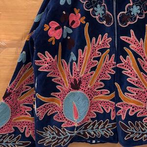 Chaqueta de terciopelo botánico de lujo con bordado floral rosa, cuello alto, estilo bohemio, manga larga, hecha a mano, para mujer, ropa de abrigo de invierno. - Product Image 3