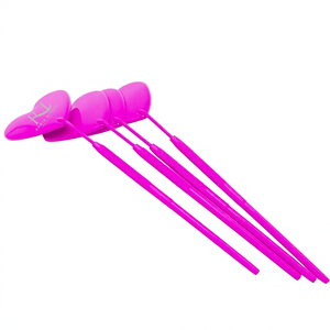Miroir pour extensions de cils en forme de cœur, couleur rose foncé avec revêtement poudré, et poignée avec grip diamant rose, logo personnalisé - Product Image 1