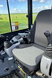 Well Maintained 35G Hydraulic <b>Excavator</b> Ready For Immediate Export - Product Image 5