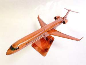 Centro de mesa decorativo con diseño de avión de madera, ideal para regalar, decorar el hogar y exhibir en colecciones. - Product Image 5