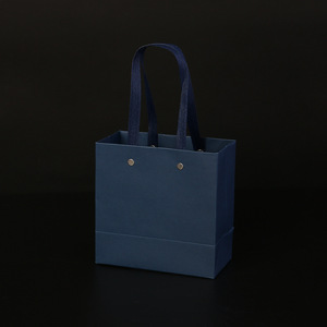 Joyería, gafas, regalos de oro, bolsos de mano, cajas de regalo de alta gama - Product Image 5