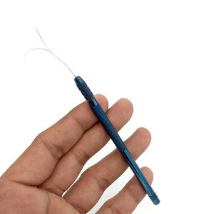 Kit d'outils professionnels noirs pour extensions capillaires avec pinces microlink, ciseaux, aiguille en C, clip de sectionnement, peigne et outil à boucle - Product Image 6