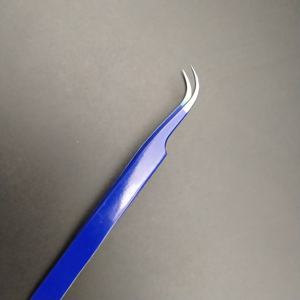 Pince à épiler professionnelle en acier inoxydable à pointe fine pour poils incarnés et élimination des éclats, modèle personnalisé de marque 165 - Product Image 1