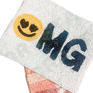 OMG Smiley Face Coin Pouch Cartera con cuentas de semillas personalizada Hermoso regalo de mamá-Diseño de corazones para niñas - Product Image 1