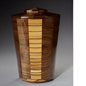 Urne funéraire en bois faite à la main, bois naturel poli, urne commémorative personnalisée, urne funéraire pour cendres d'adultes - Product Image 1