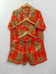 Conjunto de pijama de algodón ultra suave para mujer, ropa de dormir hecha a mano en India, conjunto de pijama con estampado floral para dormir en casa. - Product Image 2