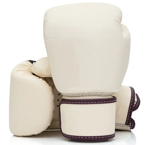 Gants de combat en cuir professionnels pour l'entraînement et le sparring, logo personnalisé OEM pour la fermeture, gants de kick-boxing - Product Image 5