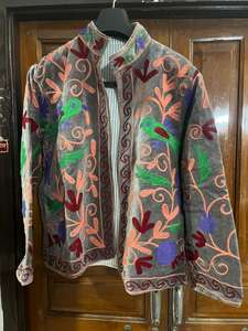 Chaqueta de Terciopelo Roja con Bordado Suzani, Chaqueta Corta de Terciopelo Verde, Nueva Llegada, Ropa de Invierno - Product Image 5