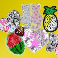 Patchs à sequins personnalisés OEM en gros, thermocollants pour décorations de vêtements, chapeaux, sacs à dos, formes personnalisées cœur et fruits