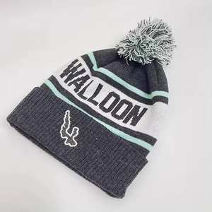 Bonnet d'hiver personnalisé 100% acrylique – Toque en tricot sportif brodée avec logo personnalisé - Product Image 5