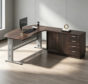 Bureau de direction moderne et contemporain V-QMB en bois en forme de L de 6 pieds avec armoire de rangement, mobilier de bureau commercial, autoportant, à monter soi-même - Product Image 1