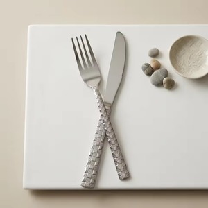 Juego de Cubiertos de Acero Inoxidable 304 con Diseño Indio, Acabado Pulido Espejo, Vajilla Moderna y Elegante para Restaurantes y Uso Doméstico - Product Image 3