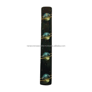 Quemador de Incienso de Madera Ecológico con Bandeja Recolectora de Cenizas, Diseño Artístico con Temática Planetaria para Meditación Aromática, Bienestar y Hogar - Product Image 1