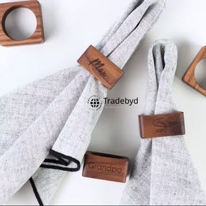 แหวนรองผ้าเช็ดปากไม้ทำมือ ของตกแต่งโต๊ะอาหารระดับพรีเมียม อุปกรณ์เสริมงานแต่งงาน โดย Tradebyd - Product Image 1