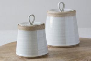 Juego de Recipientes de Almacenamiento para Cocina Moderna con Soporte de Madera, Diseño de Tapa Hermética, Organizador de Encimera que Ahorra Espacio, Solución Elegante para Despensa - Product Image 5